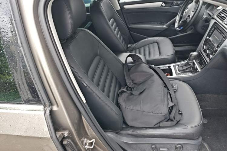 Used Volkswagen Passat 2015 1.8TSI DSG Prestige Edition Right Front Seat