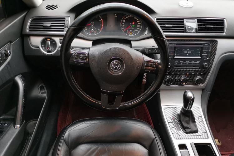 Used Volkswagen Passat 2015 1.8TSI DSG Prestige Edition Steering Wheel