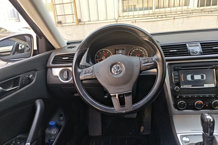 Used Volkswagen Passat 2015 1.8TSI DSG Prestige Edition Steering Wheel