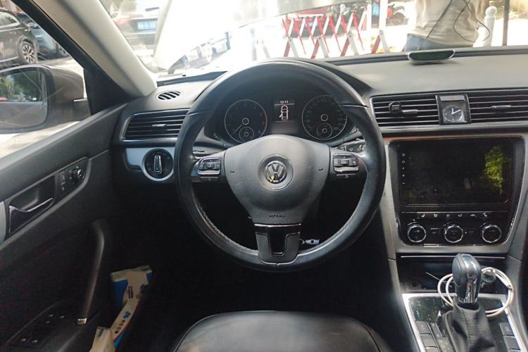 Used Volkswagen Passat 2015 1.8TSI DSG Prestige Edition Steering Wheel