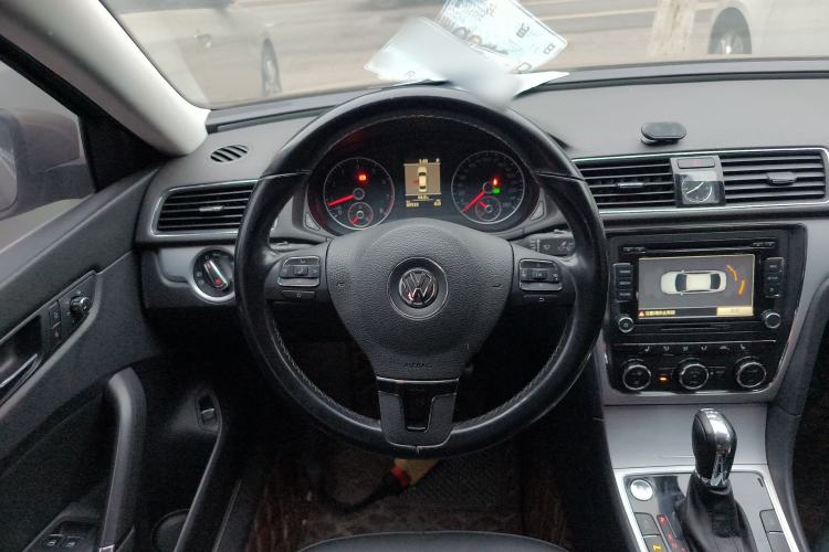 Used Volkswagen Passat 2015 1.8TSI DSG Prestige Edition Steering Wheel