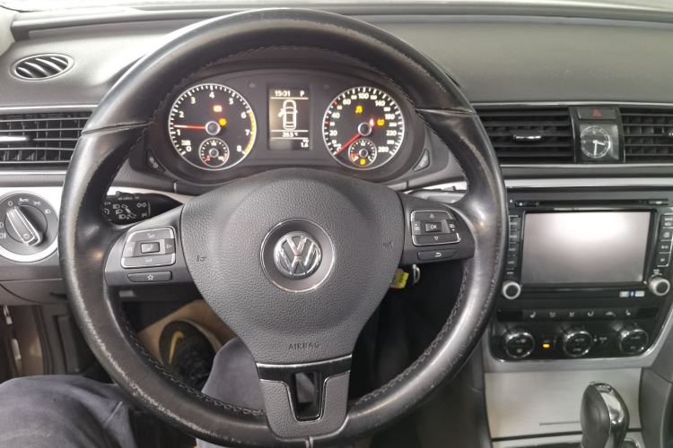 Used Volkswagen Passat 2015 1.8TSI DSG Prestige Edition Steering Wheel