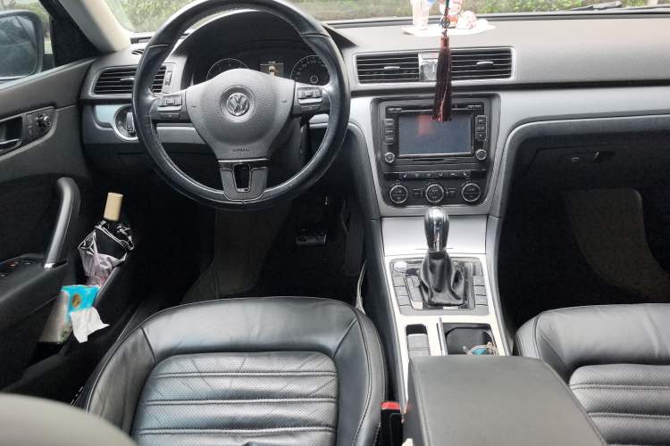 Used Volkswagen Passat 2015 1.8TSI DSG Prestige Edition Steering Wheel