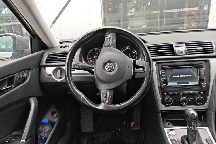 Used Volkswagen Passat 2015 1.8TSI DSG Prestige Edition Steering Wheel