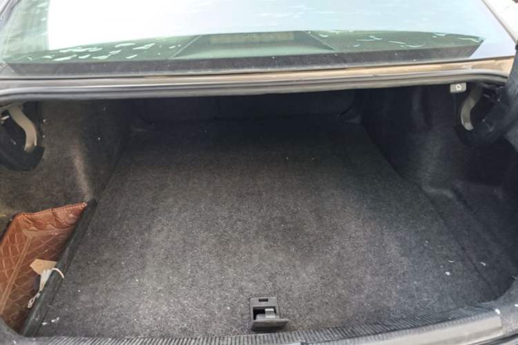 Used Volkswagen Passat 2015 1.8TSI DSG Prestige Edition Trunk