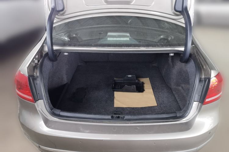 Used Volkswagen Passat 2015 1.8TSI DSG Prestige Edition Trunk