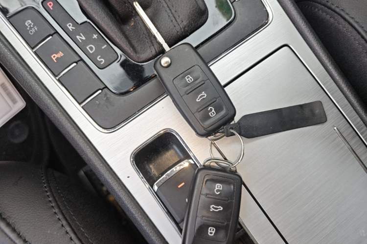 Used Volkswagen Passat 2015 1.8TSI DSG Prestige Edition Vehicle Key