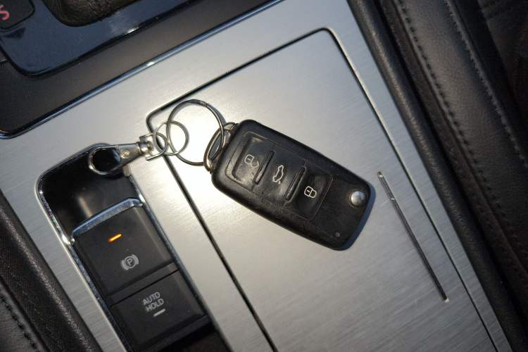 Used Volkswagen Passat 2015 1.8TSI DSG Prestige Edition Vehicle Key
