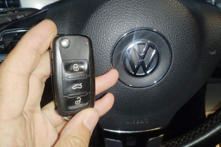 Used Volkswagen Passat 2015 1.8TSI DSG Prestige Edition Vehicle Key