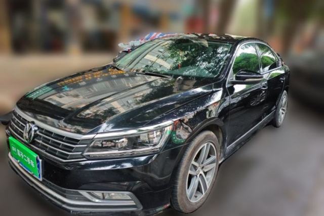 Volkswagen Passat 2016 330TSI DSG Luxury Edition de segunda mano