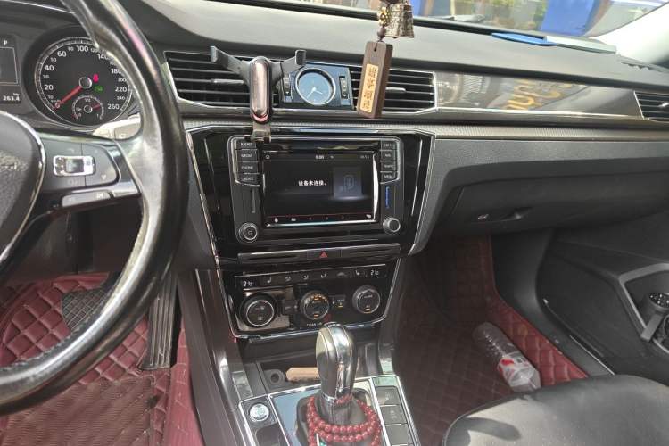 Used Volkswagen Passat 2016 330TSI DSG Prestige Edition Audio And AC Panel
