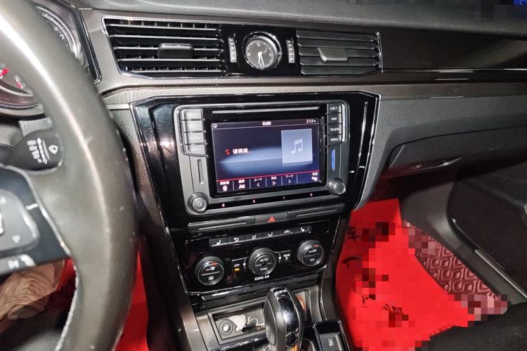 Used Volkswagen Passat 2016 330TSI DSG Prestige Edition Audio And AC Panel