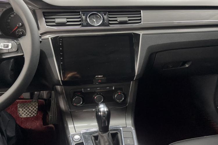 Used Volkswagen Passat 2016 1.8T Government Procurement Version (CEA Engine + 6AT) Audio And AC Panel