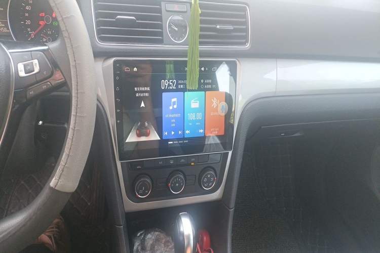 Used Volkswagen Passat  Audio And AC Panel