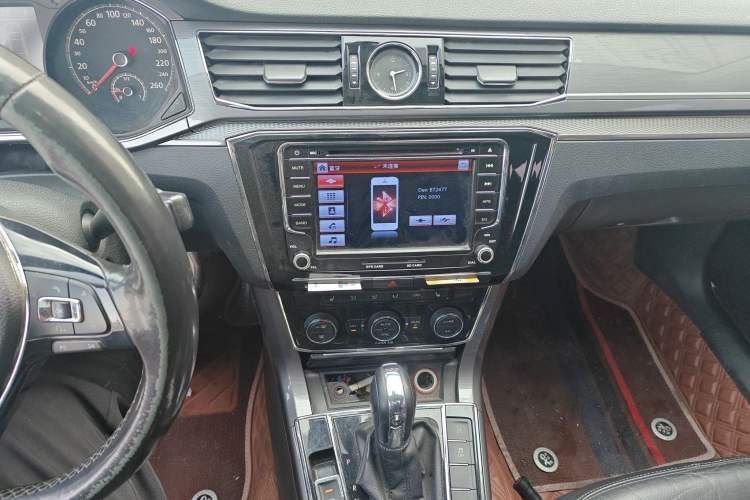 Used Volkswagen Passat 2016 280TSI DSG Prestige Edition Audio And AC Panel