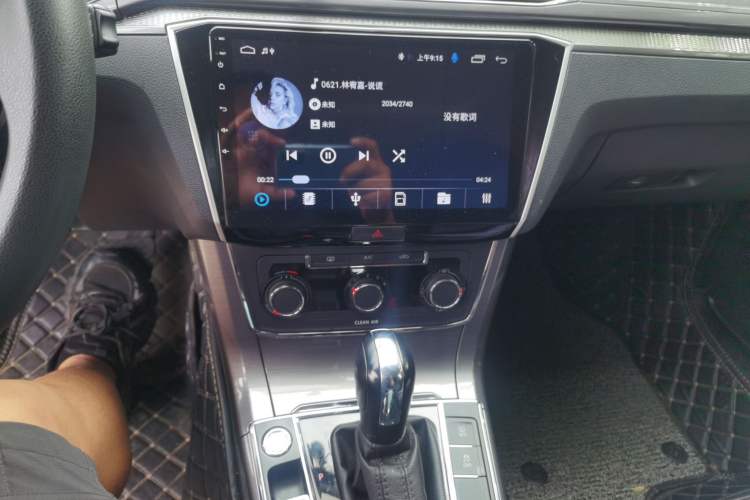 Used Volkswagen Passat 2016 330TSI DSG Luxury Edition Audio And AC Panel