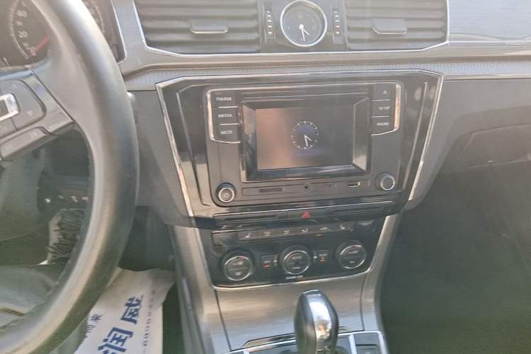 Used Volkswagen Passat 2016 280TSI DSG Prestige Edition Audio And AC Panel