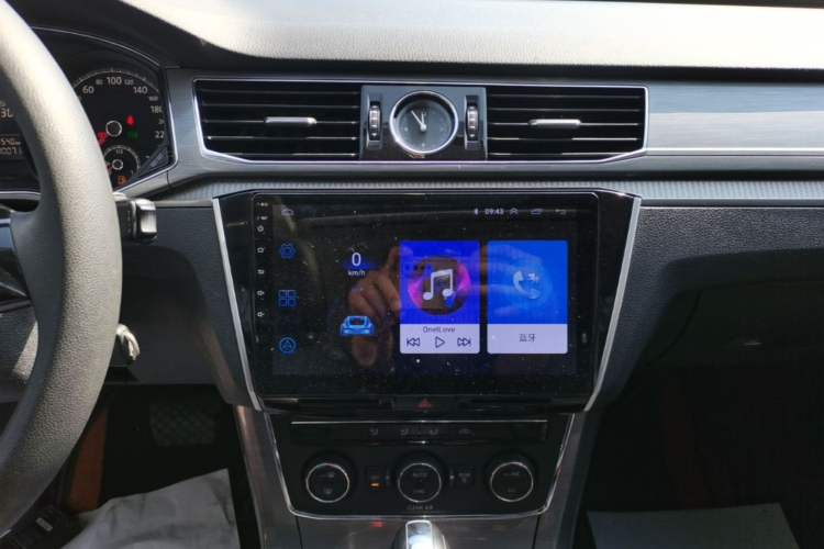 Used Volkswagen Passat 2016 1.8T Government Procurement Version (CEA Engine + 6AT) Audio And AC Panel