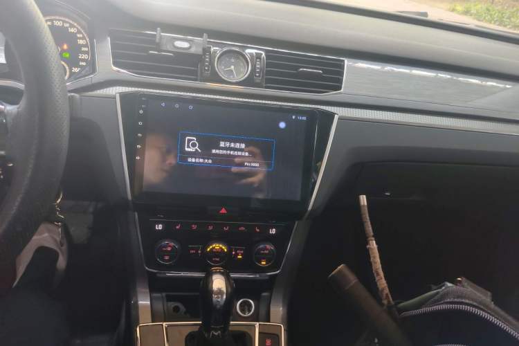 Used Volkswagen Passat 2016 330TSI DSG Luxury Edition Audio And AC Panel
