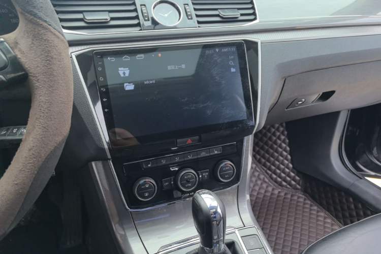 Used Volkswagen Passat 2016 330TSI DSG Luxury Edition Audio And AC Panel