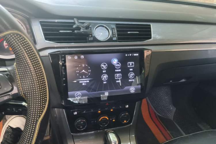 Used Volkswagen Passat 2016 330TSI DSG Luxury Edition Audio And AC Panel