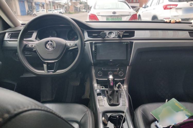 Used Volkswagen Passat 2016 1.8T Government Procurement Version (CEA Engine + 6AT) Center Console