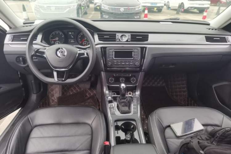 Used Volkswagen Passat 2016 1.8T Government Procurement Version (CEA Engine + 6AT) Center Console
