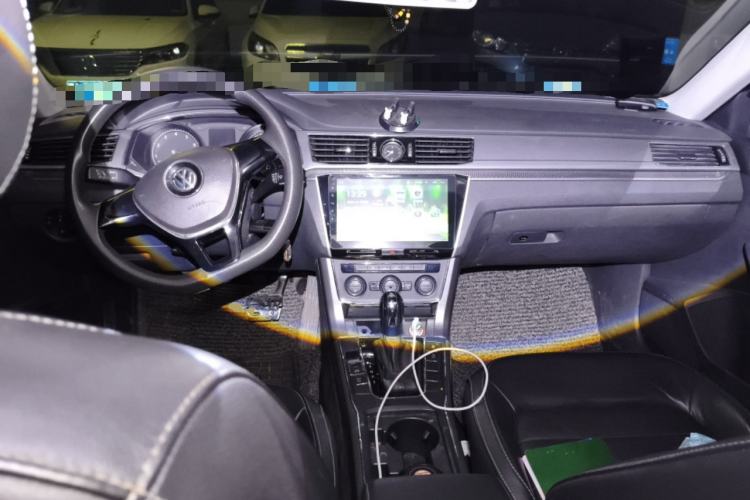 Used Volkswagen Passat 2016 1.8T Government Procurement Version (CEA Engine + 6AT) Center Console