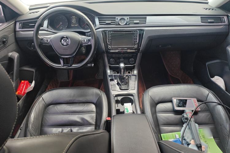 Used Volkswagen Passat 2016 280TSI DSG Prestige Edition Center Console