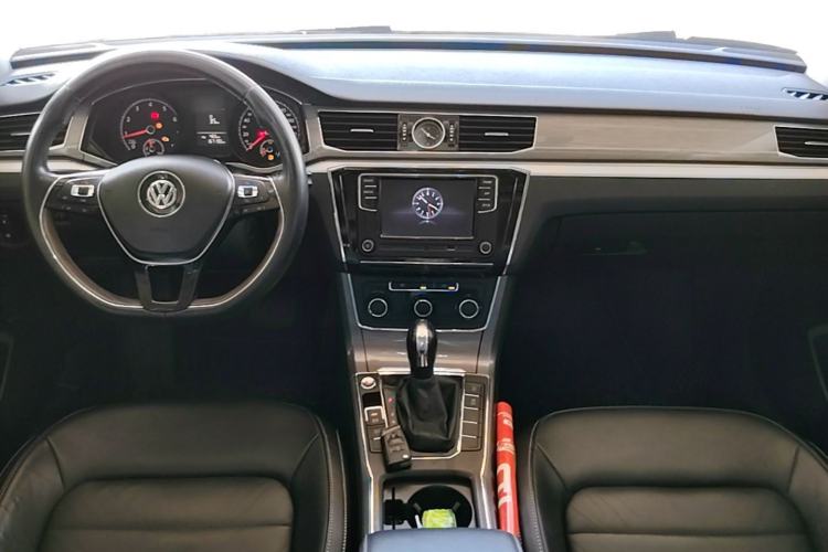 Used Volkswagen Passat 2016 1.8T Government Procurement Version (CEA Engine + 6AT) Center Console