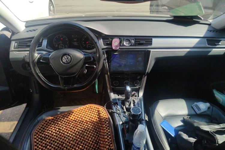 Used Volkswagen Passat 2016 1.8T Government Procurement Version (CEA Engine + 6AT) Center Console