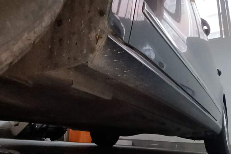 Used Volkswagen Passat  Chassis Front Left
