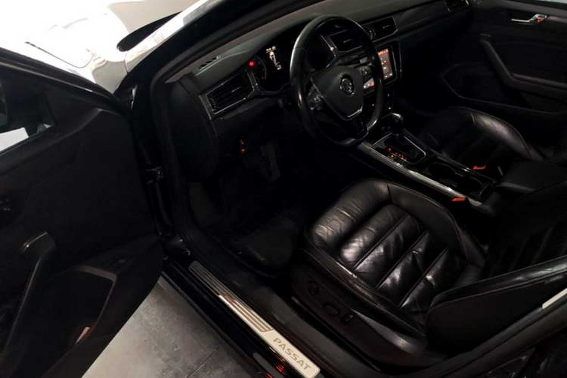 Used Volkswagen Passat 2016 330TSI DSG Luxury Edition Driver Seat