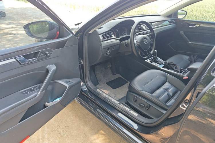 Used Volkswagen Passat 2016 380TSI DSG Prestige Edition Driver Seat