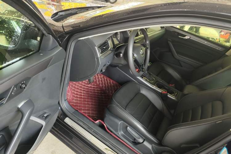 Used Volkswagen Passat 2016 1.8T Government Procurement Version (CEA Engine + 6AT) Driver Seat