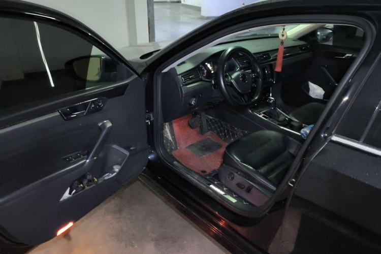 Used Volkswagen Passat 2016 330TSI DSG Prestige Edition Driver Seat