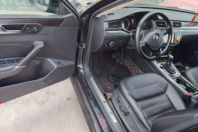 Used Volkswagen Passat 2016 380TSI DSG Prestige Edition Driver Seat