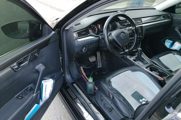 Used Volkswagen Passat 2016 330TSI DSG Prestige Edition Driver Seat