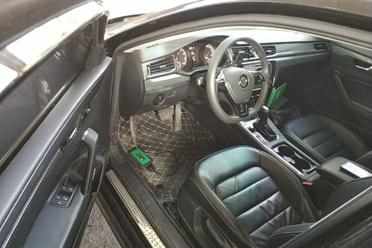 Used Volkswagen Passat 2016 1.8T Government Procurement Version (CEA Engine + 6AT) Driver Seat