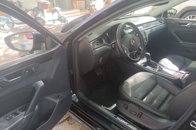 Used Volkswagen Passat 2016 330TSI DSG Prestige Edition Driver Seat