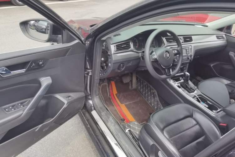 Used Volkswagen Passat 2016 1.8T Government Procurement Version (CEA Engine + 6AT) Driver Seat