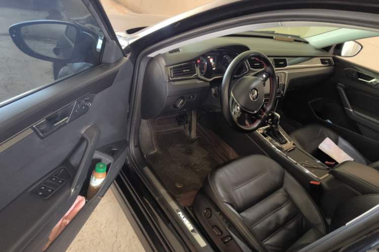 Used Volkswagen Passat 2016 330TSI DSG Prestige Edition Driver Seat