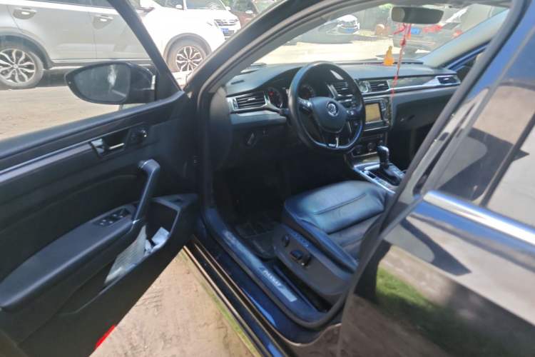 Used Volkswagen Passat 2016 330TSI DSG Prestige Edition Driver Seat