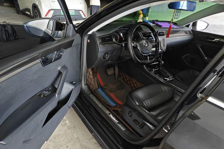 Used Volkswagen Passat 2016 330TSI DSG Prestige Edition Driver Seat