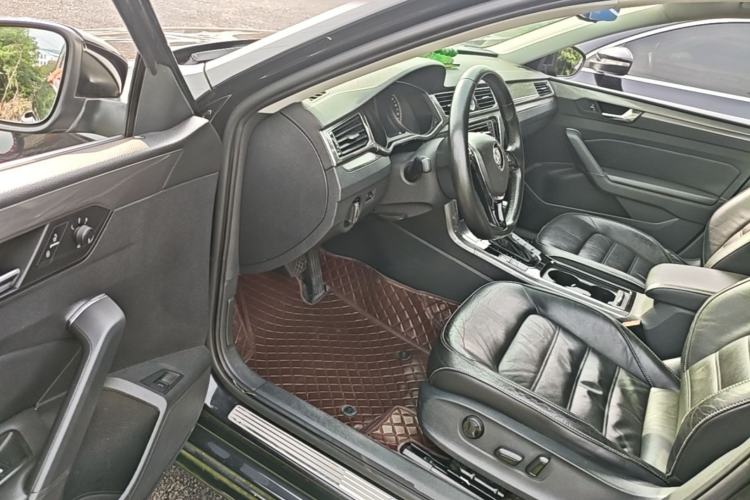 Used Volkswagen Passat 2016 280TSI DSG Prestige Edition Driver Seat