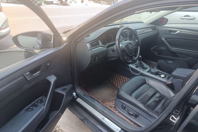 Used Volkswagen Passat 2016 330TSI DSG Luxury Edition Driver Seat