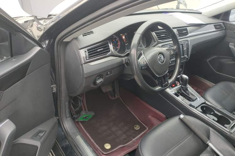 Used Volkswagen Passat 2016 330TSI DSG Prestige Edition Driver Seat