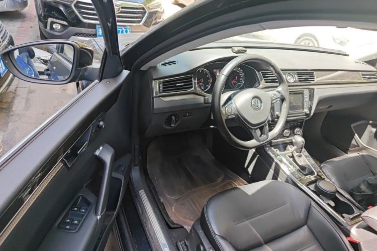 Used Volkswagen Passat 2016 330TSI DSG Prestige Edition Driver Seat