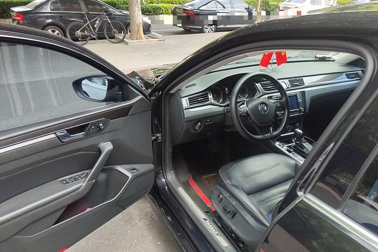 Used Volkswagen Passat 2016 380TSI DSG Prestige Edition Driver Seat