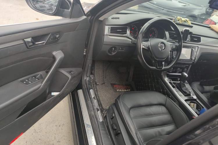 Used Volkswagen Passat 2016 280TSI DSG Prestige Edition Driver Seat